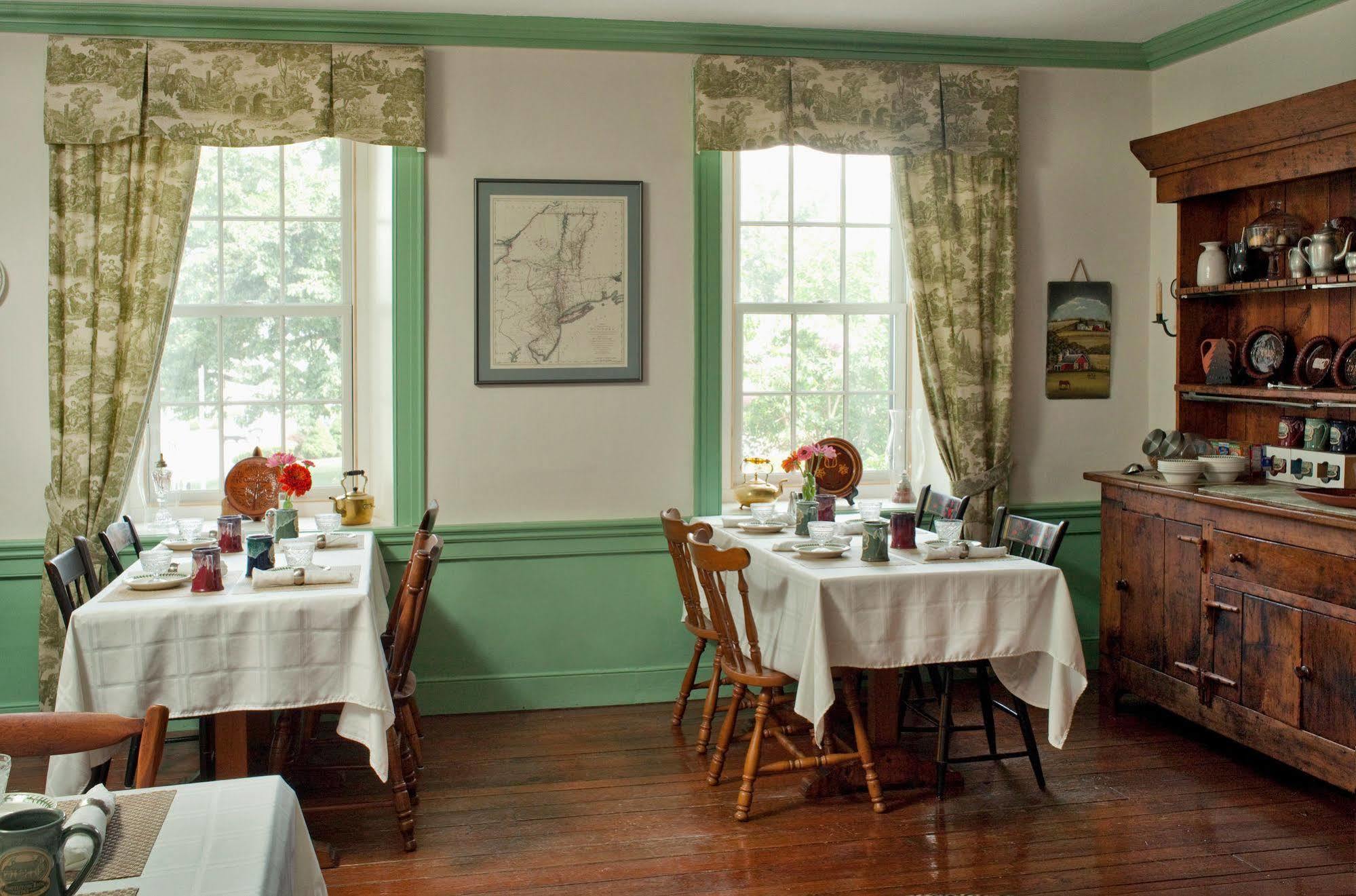 Historic Smithton Inn 에프라타 외부 사진